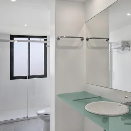 B&B 호텔 비고 3* 비고