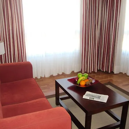 B&B 호텔 비고 3* 비고