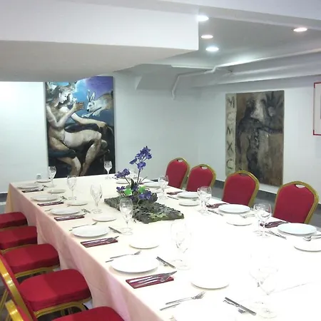 B&B 호텔 비고 호텔 3*