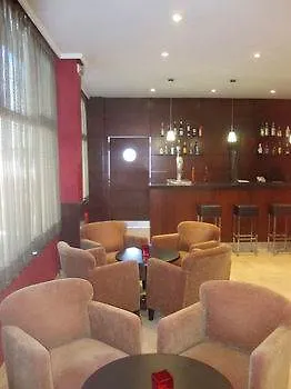 B&B 호텔 비고 3*