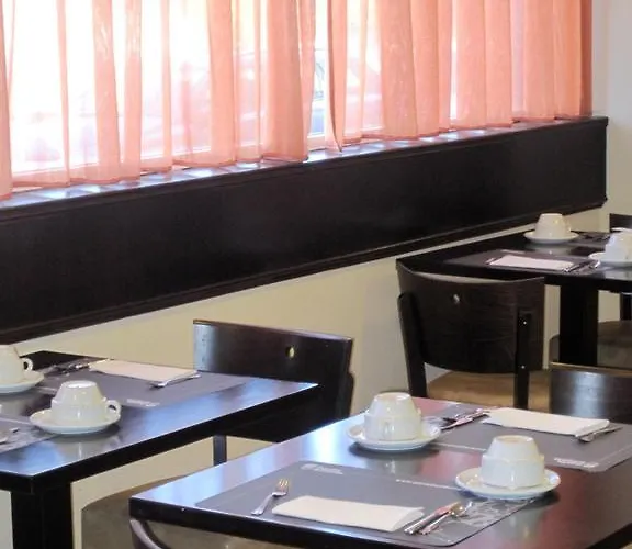 Hotel B&B Hotel Vigo 3*